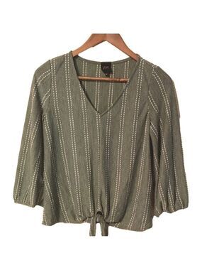 168.Anthropologie W5 Embroidered Vneck front tie top. 19P 24L